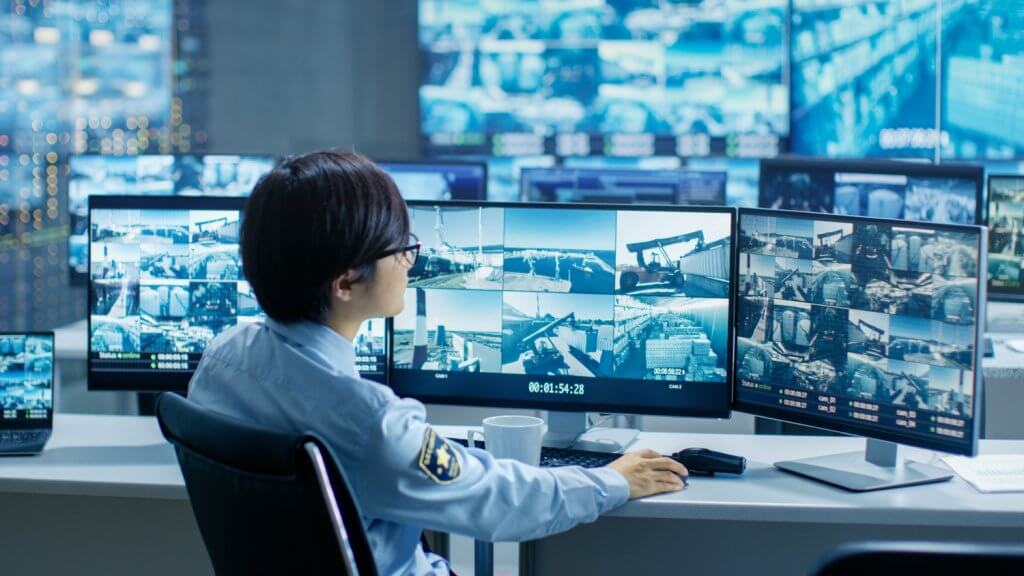 Live monitoring personnel