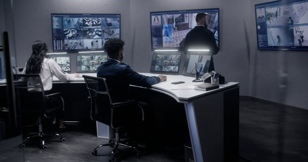 Live monitoring personnel across multiple business