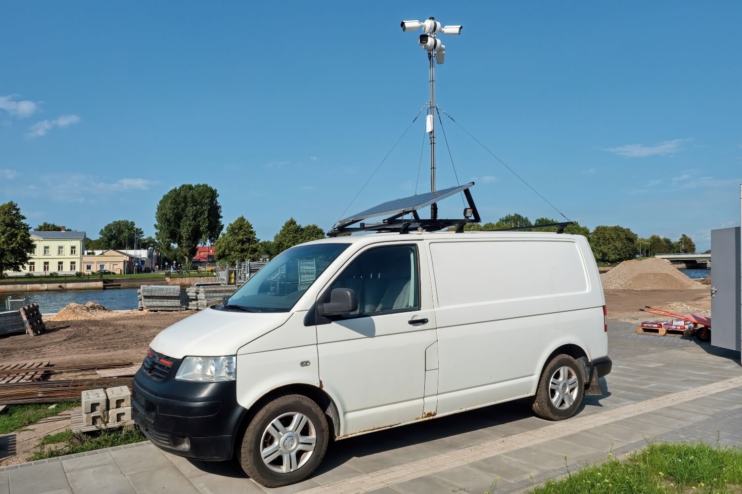 Mobile security units - Pioneer Security